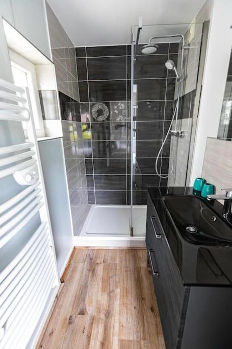 Joli Appartement T2 Pres Du Parc Thermal Argeles-Gazost Exterior photo
