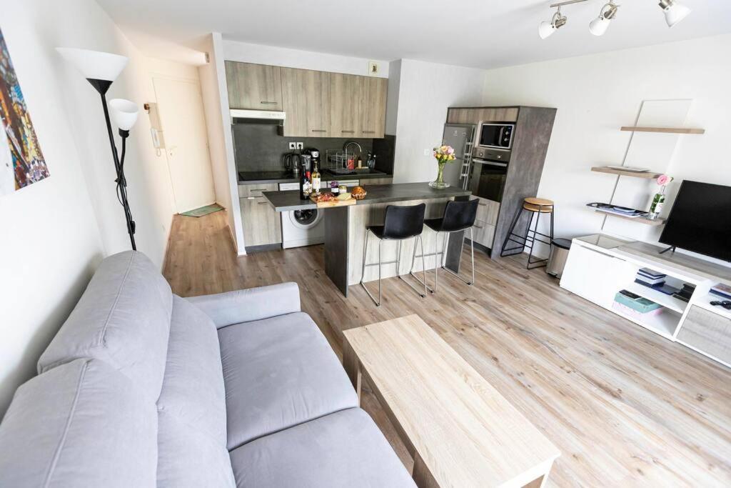 Joli Appartement T2 Pres Du Parc Thermal Argeles-Gazost Exterior photo